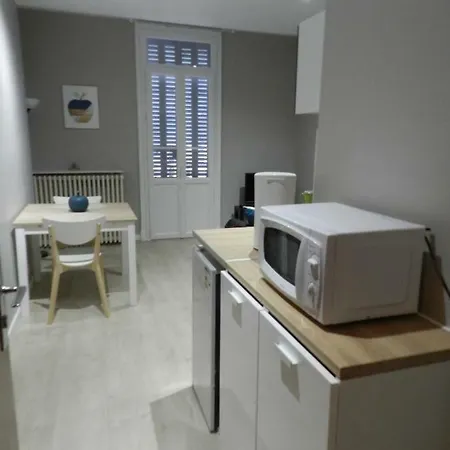 Le Petit Cosy De 아파트 *